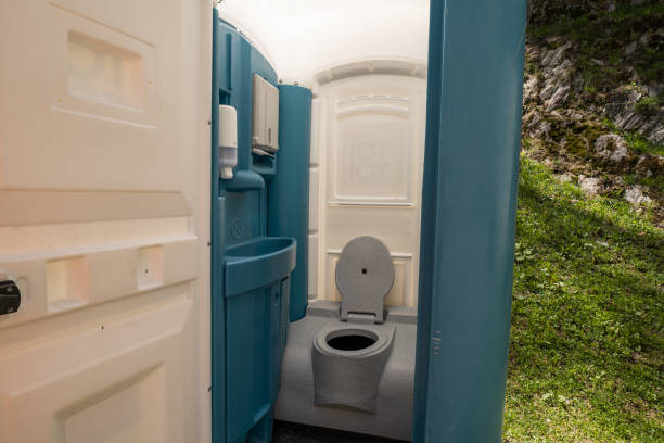 Best Temporary restroom rental  in Osceola, IN