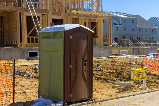 Best Porta potty delivery and setup  in Osceola, IN